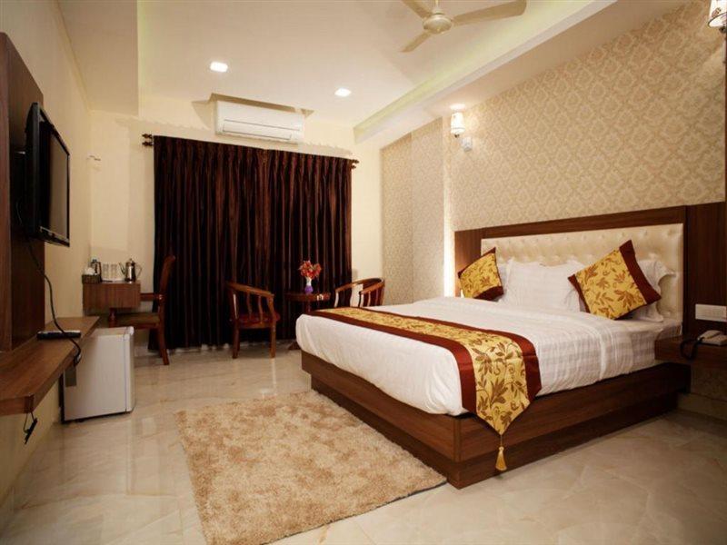 Hotel Mahalakshmi Residency Kolluru Exterior foto