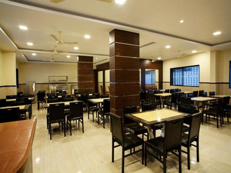 Hotel Mahalakshmi Residency Kolluru Exterior foto