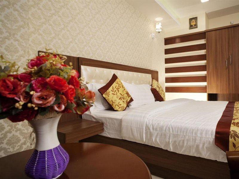Hotel Mahalakshmi Residency Kolluru Exterior foto