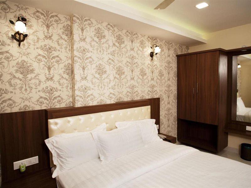 Hotel Mahalakshmi Residency Kolluru Exterior foto